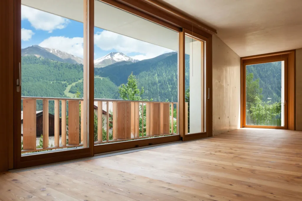 Finestra con infissi in legno